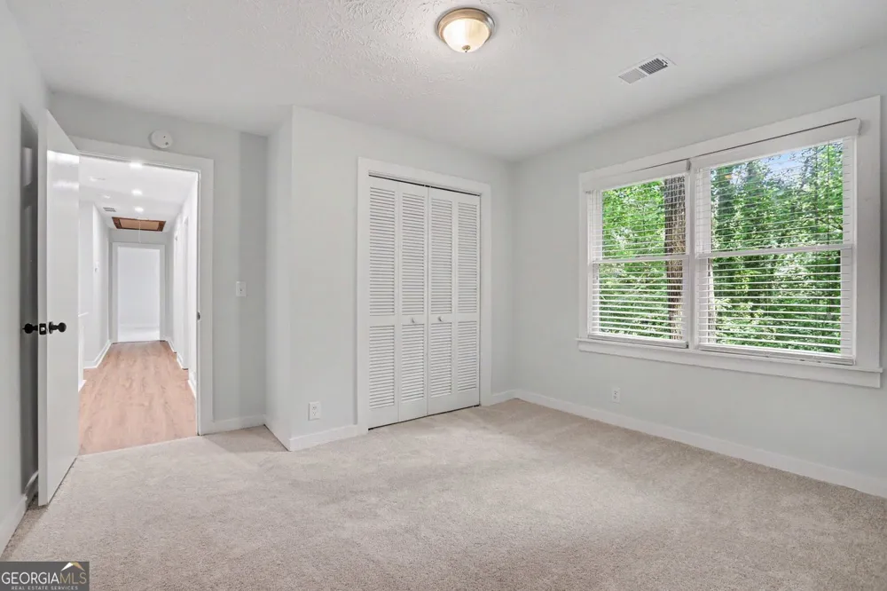 5148 Rocky GLN Stone Mountain, GA 30088
