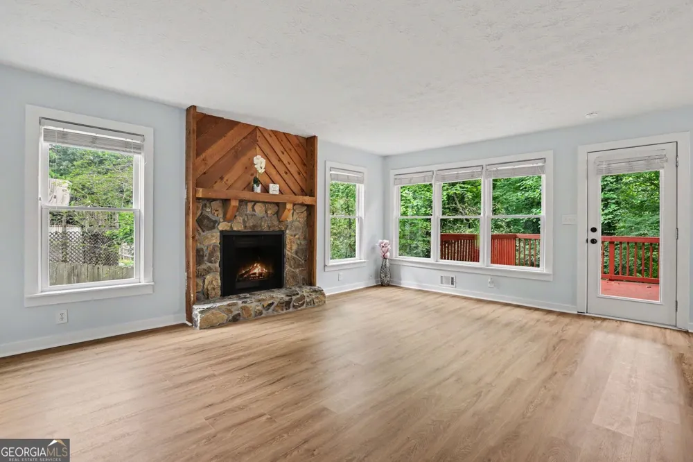 5148 Rocky GLN Stone Mountain, GA 30088