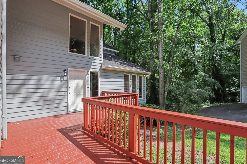 5148 Rocky GLN Stone Mountain, GA 30088
