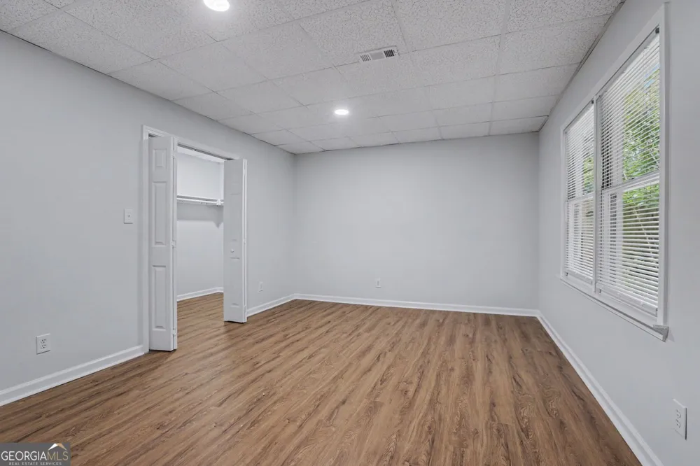 5148 Rocky GLN Stone Mountain, GA 30088