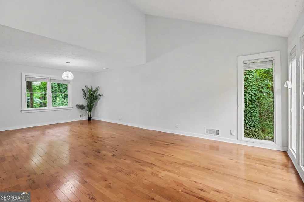 5148 Rocky GLN Stone Mountain, GA 30088