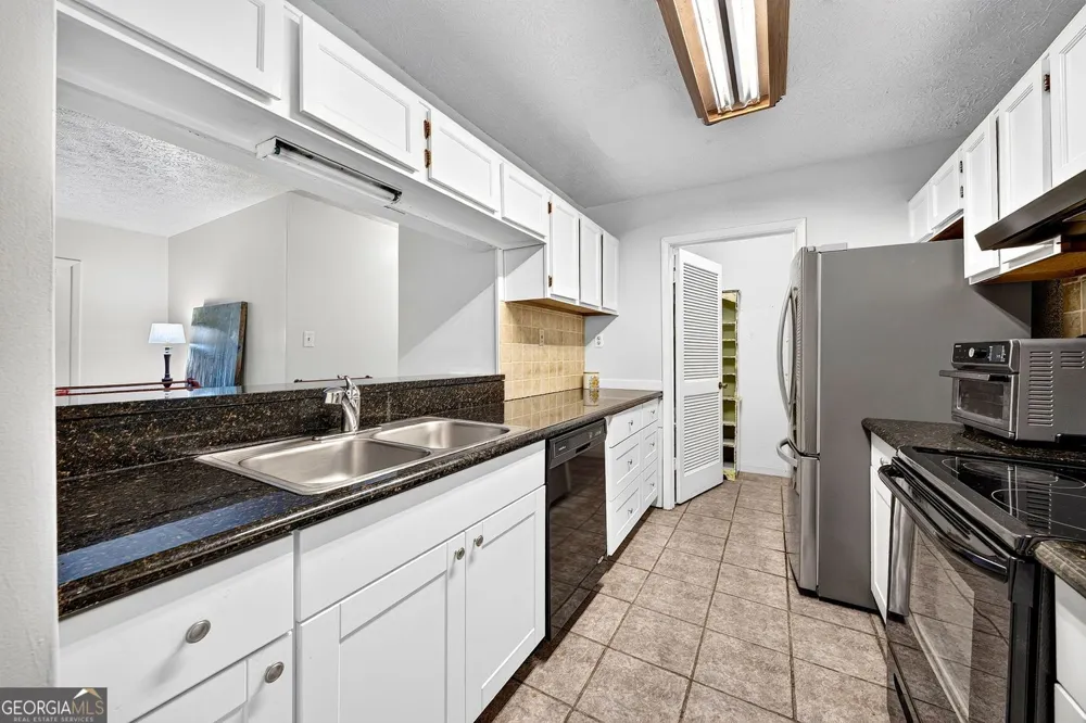 810 Tuxworth CIR Decatur, GA 30033