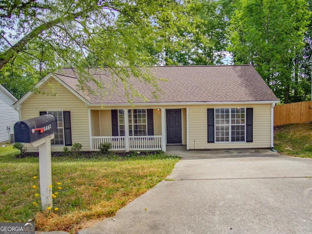 5603 Eagles Feather LN Riverdale, GA 30274