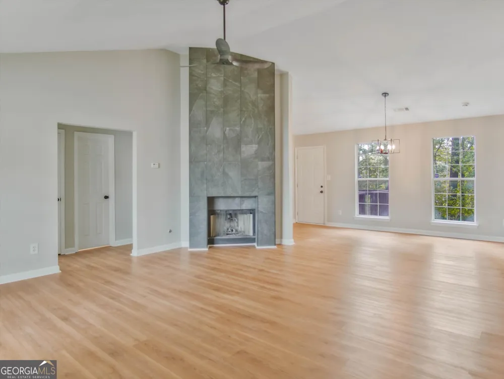 5603 Eagles Feather LN Riverdale, GA 30274