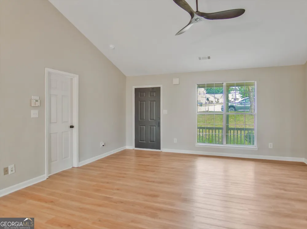 5603 Eagles Feather LN Riverdale, GA 30274