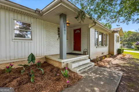 2801 Miriam LN