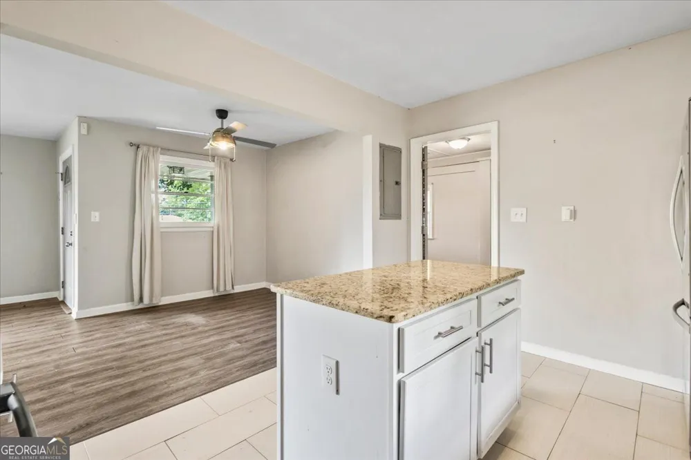 2801 Miriam LN Decatur, GA 30032