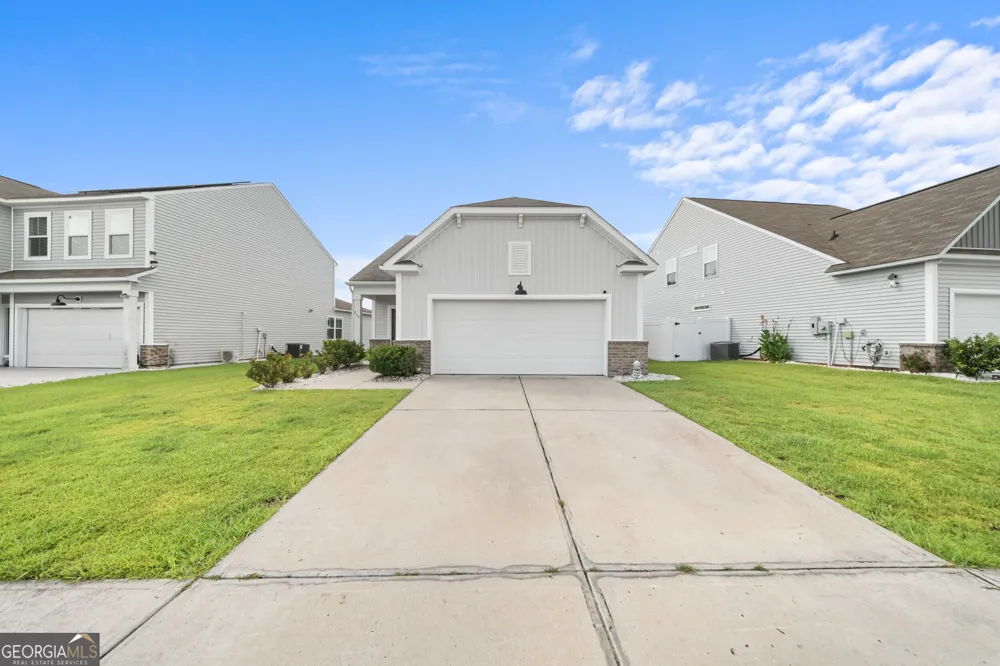 215 Crabapple CIR Port Wentworth, GA 31407