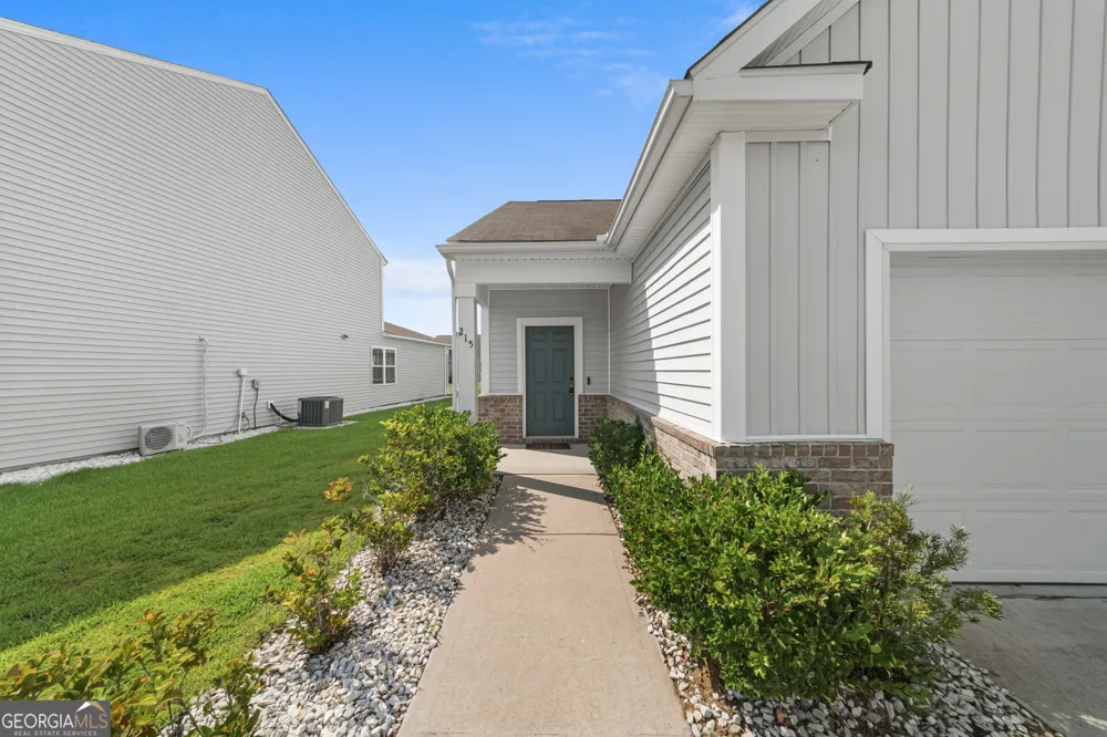 215 Crabapple CIR Port Wentworth, GA 31407