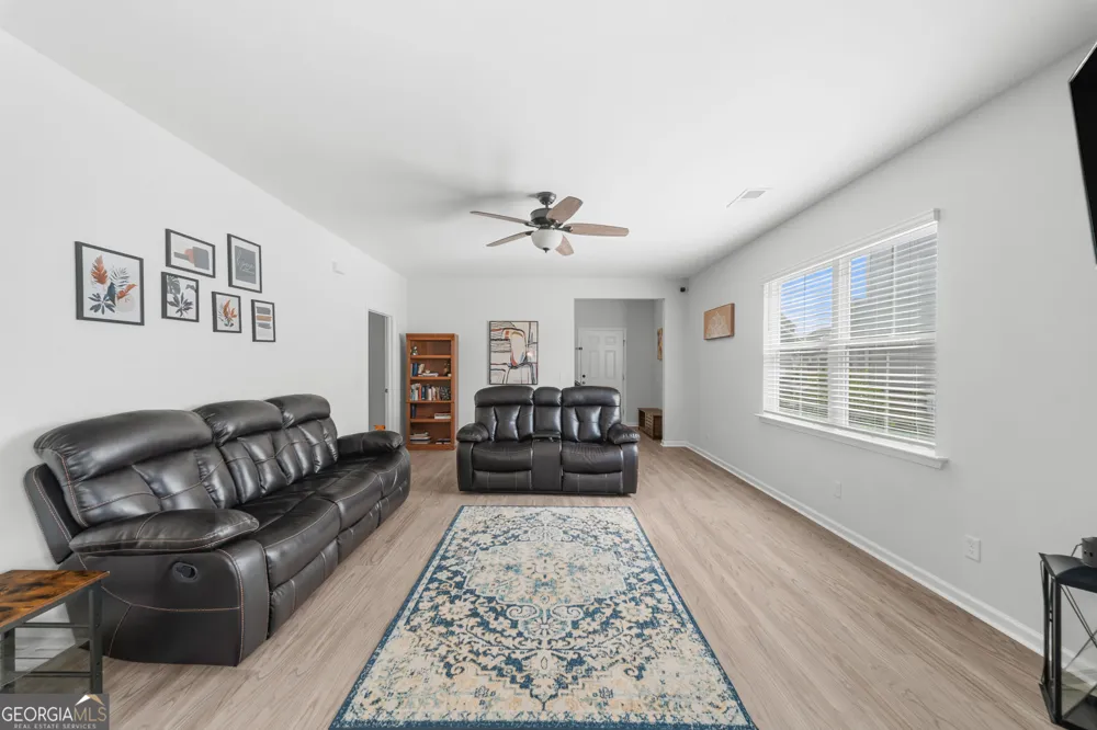 215 Crabapple CIR Port Wentworth, GA 31407