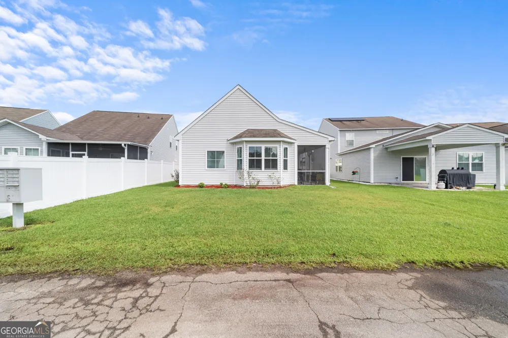 215 Crabapple CIR Port Wentworth, GA 31407