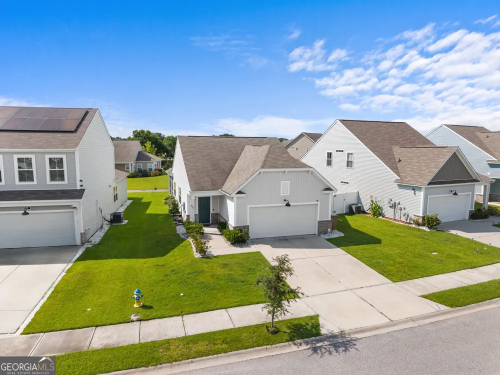 215 Crabapple CIR Port Wentworth, GA 31407