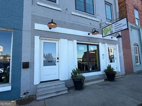 95 W Franklin ST
