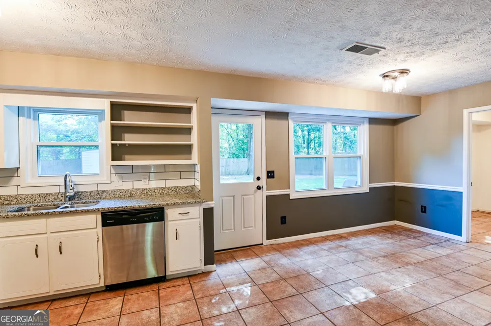 3997 Stacy LN Snellville, GA 30039