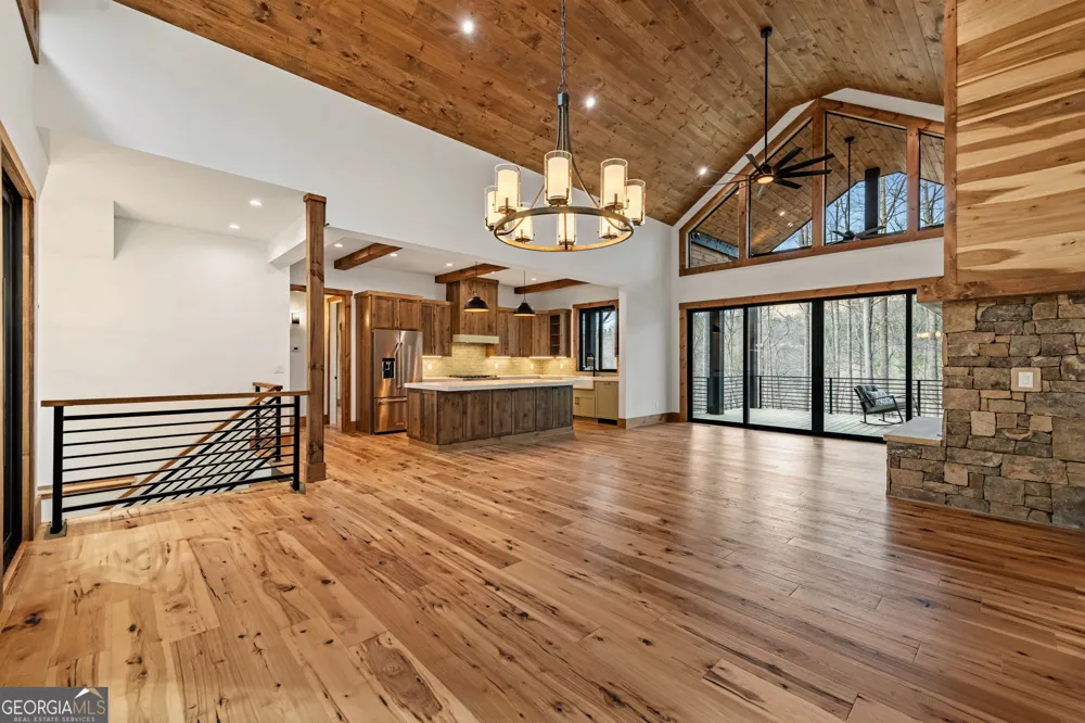 172 Grand Oaks TRL Morganton, GA 30560