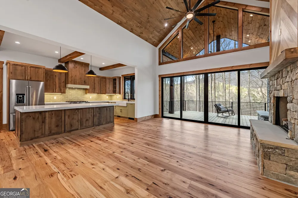 172 Grand Oaks TRL Morganton, GA 30560