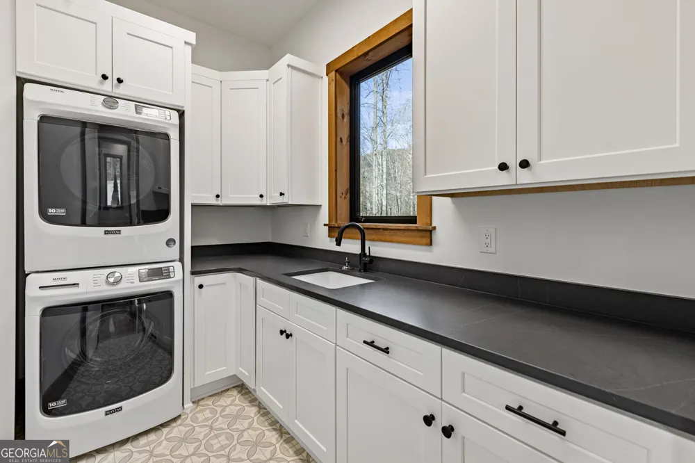 172 Grand Oaks TRL Morganton, GA 30560
