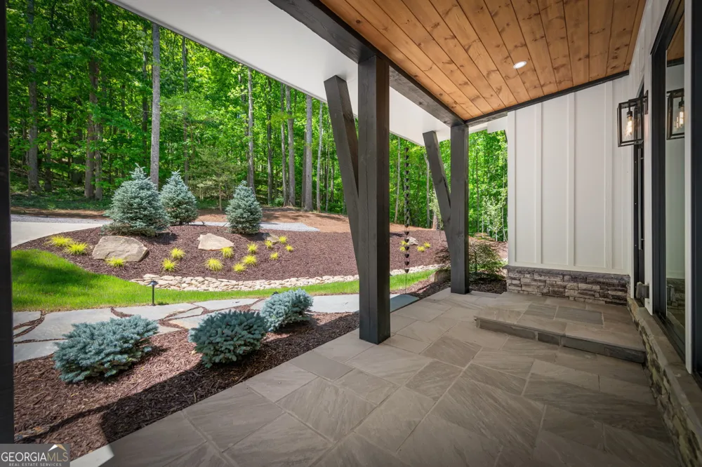 172 Grand Oaks TRL Morganton, GA 30560