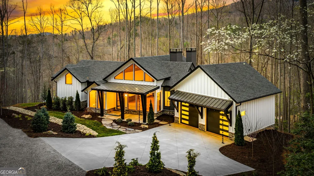 172 Grand Oaks TRL Morganton, GA 30560
