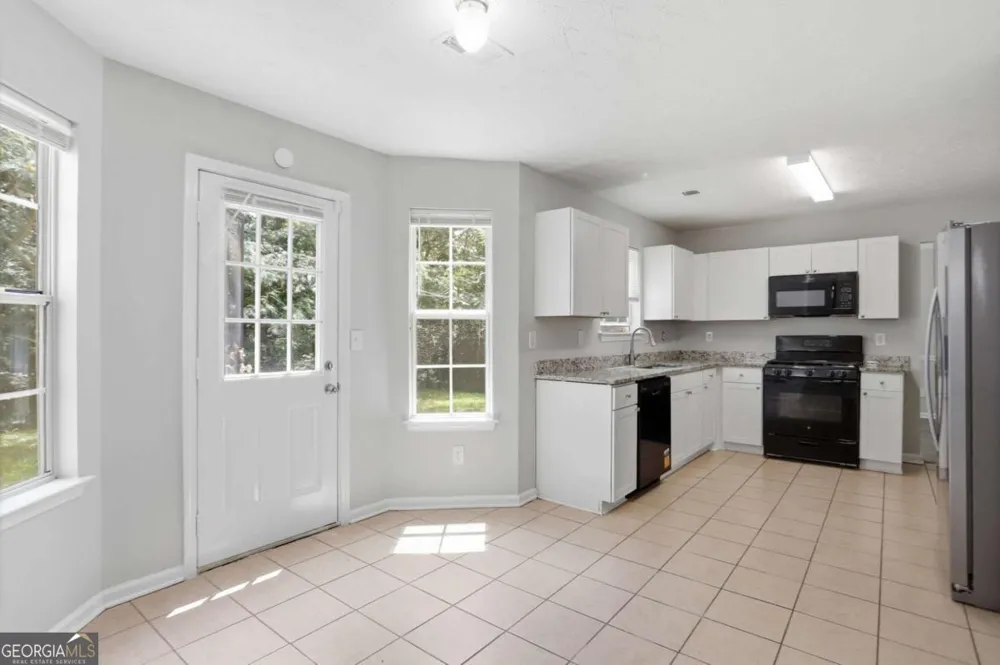 2545 Carolina RDG Riverdale, GA 30296