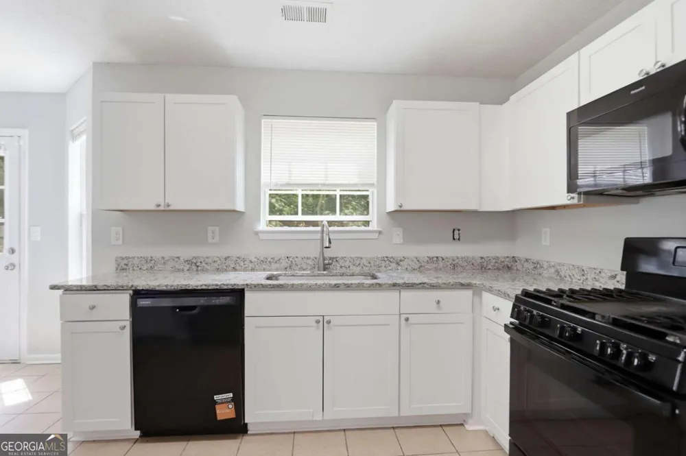 2545 Carolina RDG Riverdale, GA 30296