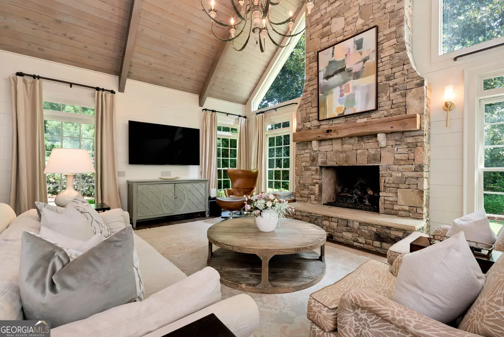 300 Chesterton CIR Johns Creek, GA 30097