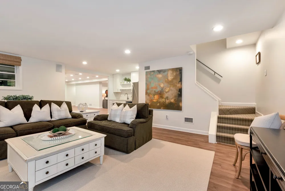 300 Chesterton CIR Johns Creek, GA 30097