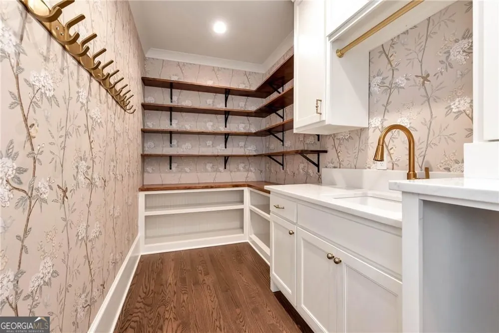 300 Chesterton CIR Johns Creek, GA 30097