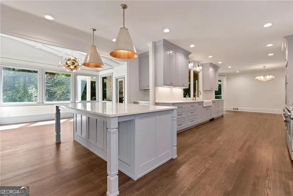 300 Chesterton CIR Johns Creek, GA 30097