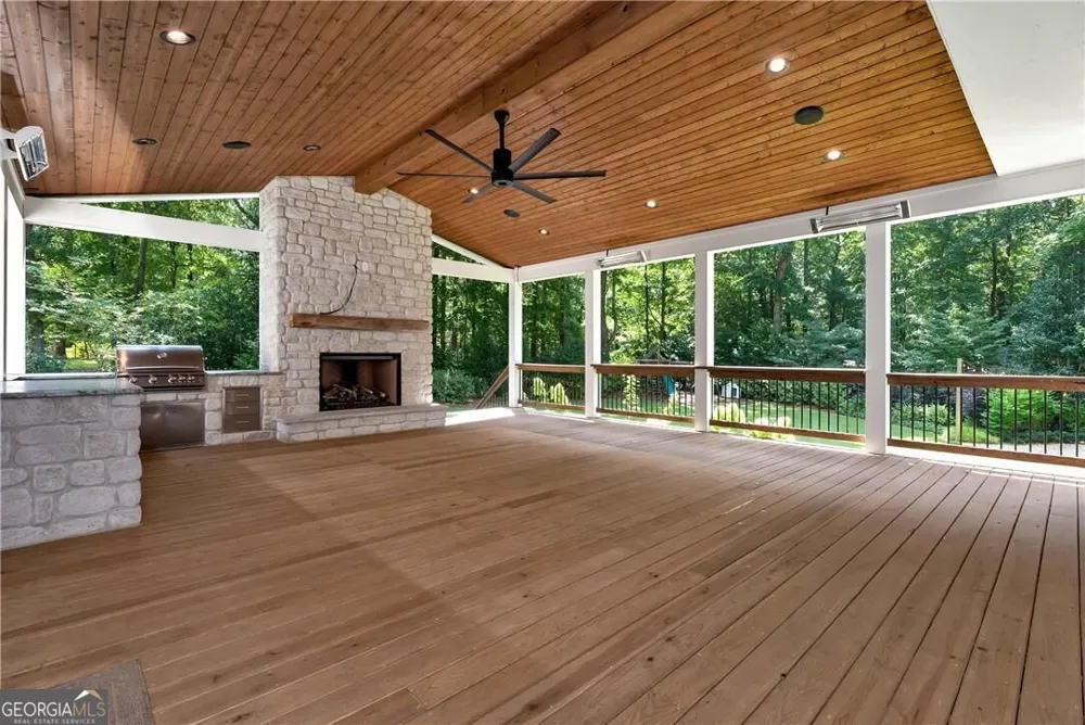 300 Chesterton CIR Johns Creek, GA 30097
