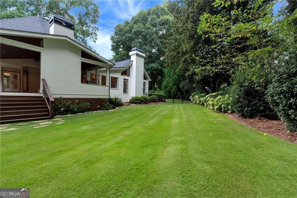 300 Chesterton CIR Johns Creek, GA 30097