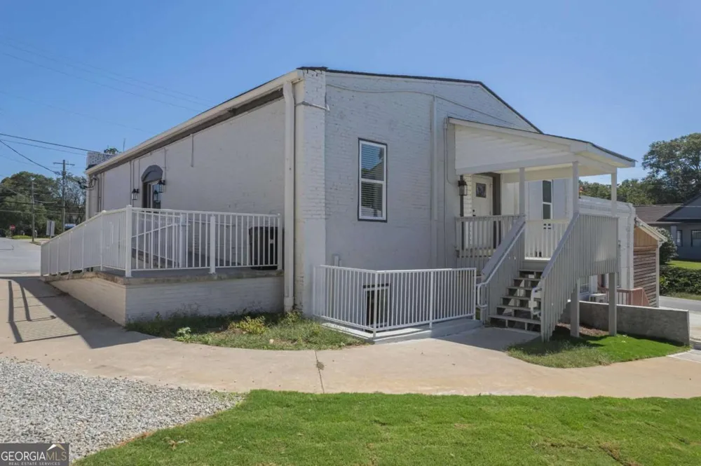 86 S Forest AVE Hartwell, GA 30643