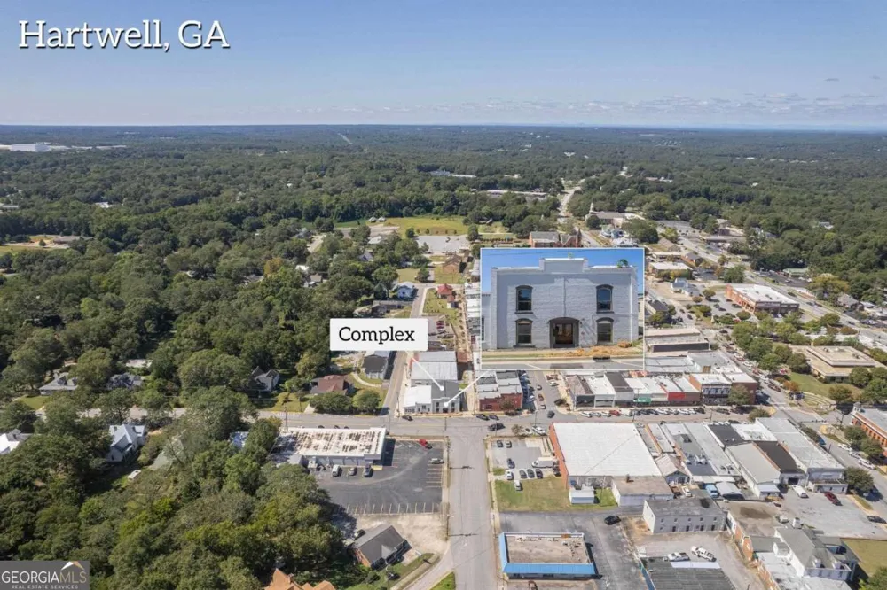 86 S Forest AVE Hartwell, GA 30643