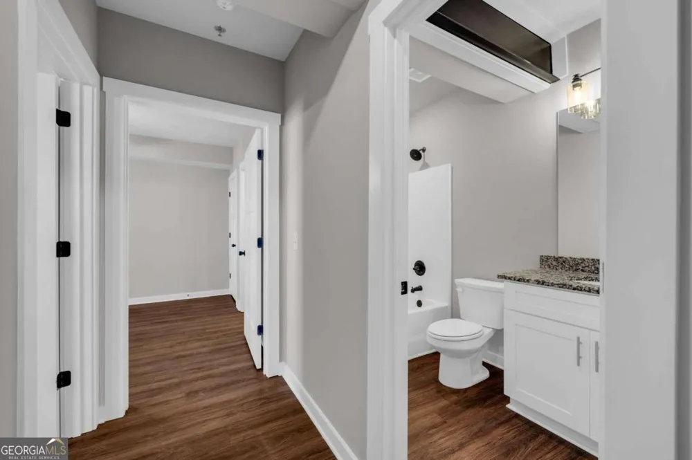 86 S Forest AVE Hartwell, GA 30643