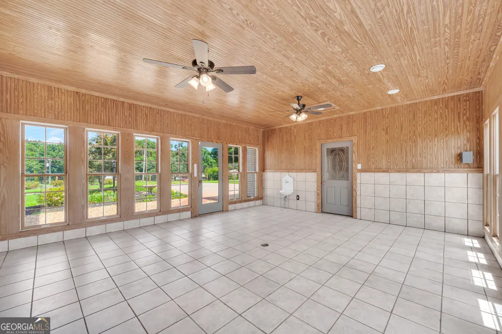 1040 Crenshaw RD Martin, GA 30557