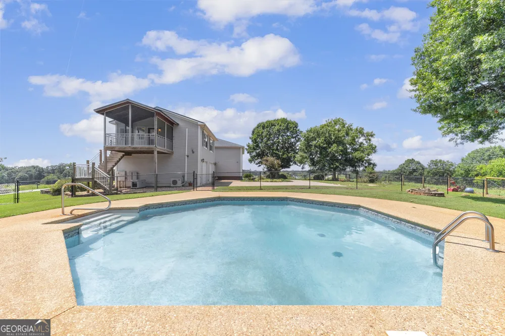 1040 Crenshaw RD Martin, GA 30557