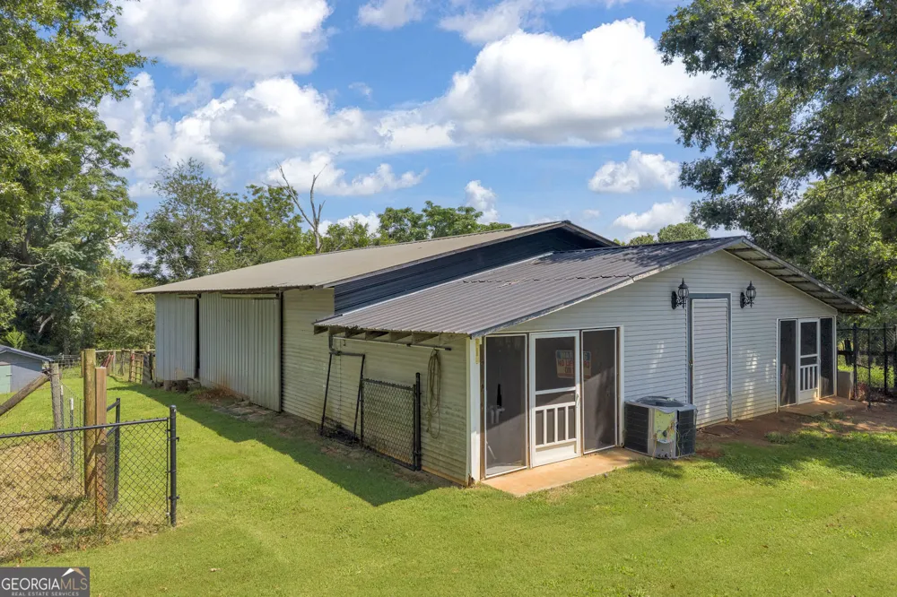 1040 Crenshaw RD Martin, GA 30557