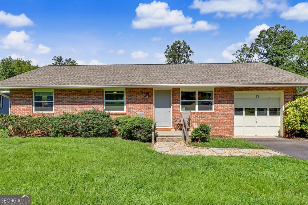 29 Fisher AVE Clayton, GA 30525