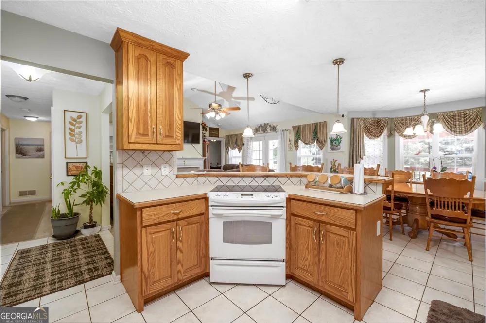 598 Holders Siding RD Jefferson, GA 30549