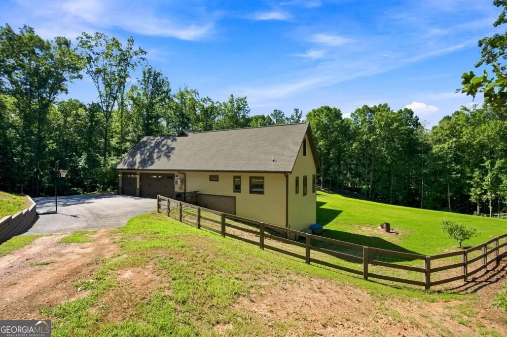 221 Brookhollow RD Ball Ground, GA 30107