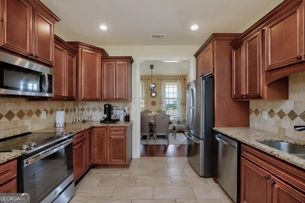 109 Charlotte DR Bonaire, GA 31005