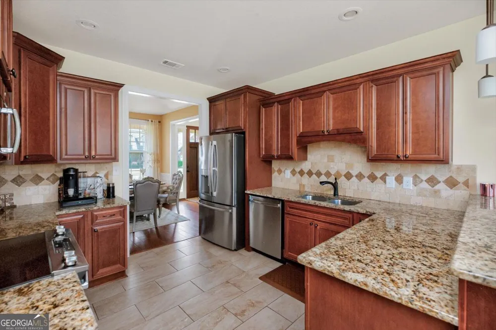109 Charlotte DR Bonaire, GA 31005