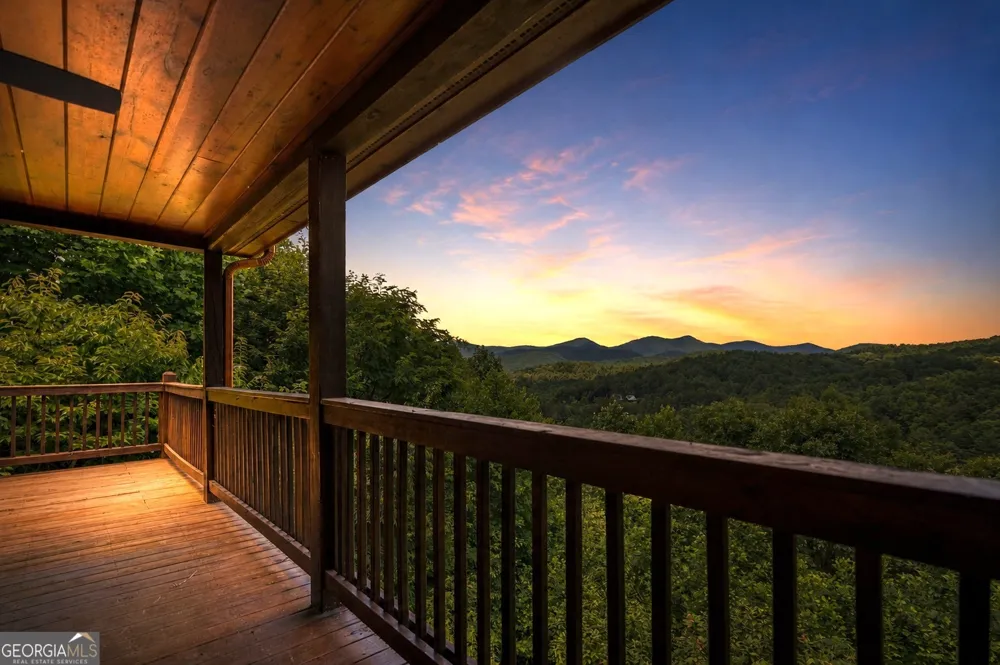 469 Mountain High DR Mineral Bluff, GA 30559