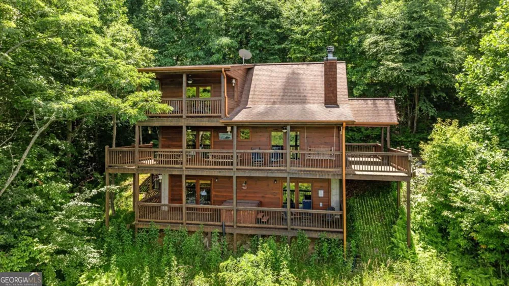 469 Mountain High DR Mineral Bluff, GA 30559