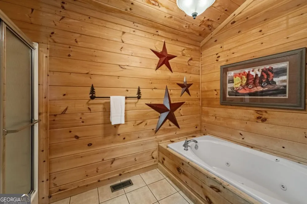 469 Mountain High DR Mineral Bluff, GA 30559