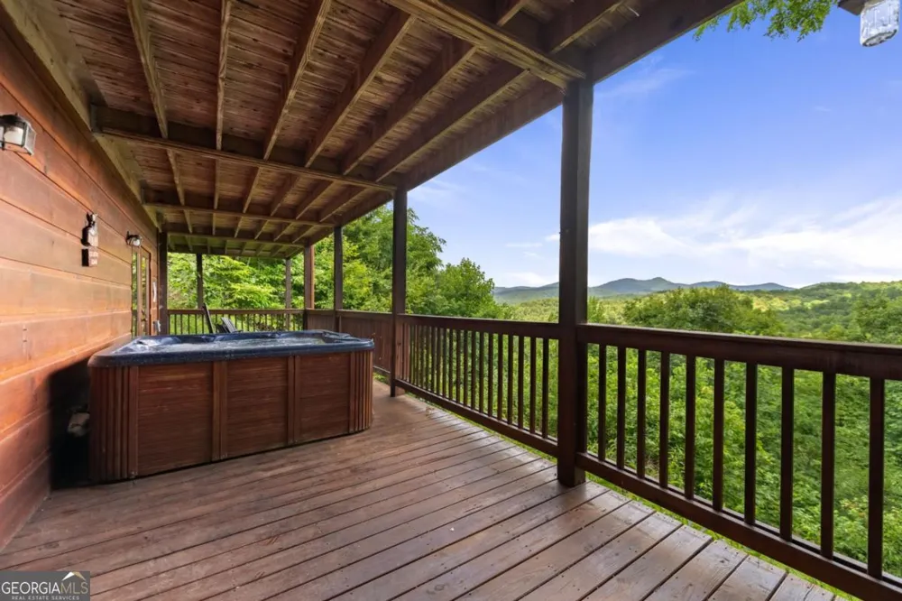 469 Mountain High DR Mineral Bluff, GA 30559
