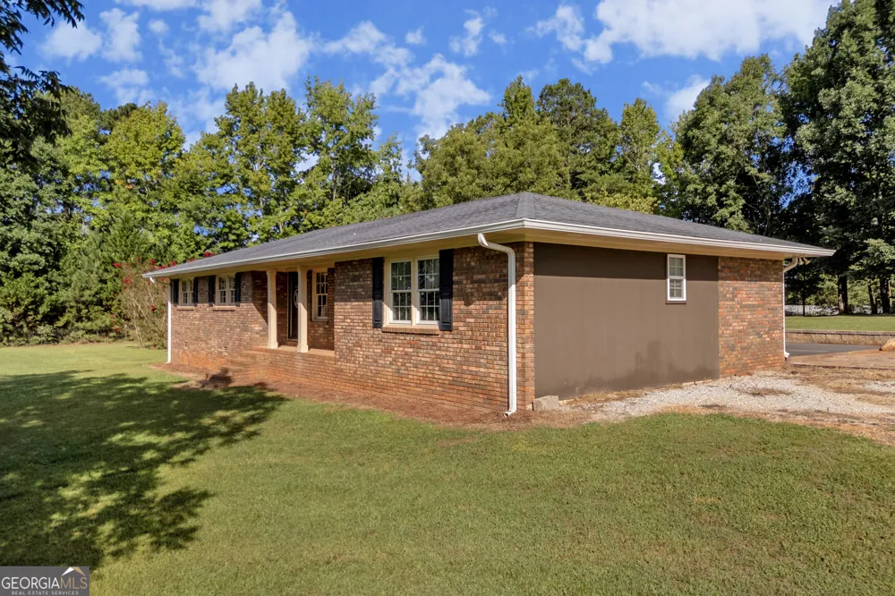 45 Smith Overhead Bridge RD Commerce, GA 30530