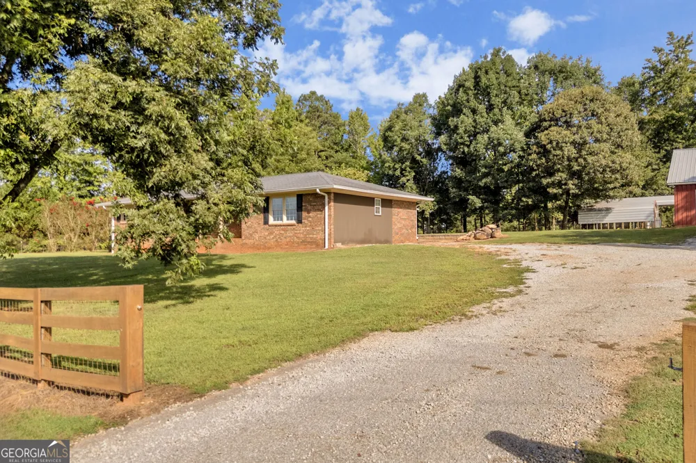45 Smith Overhead Bridge RD Commerce, GA 30530