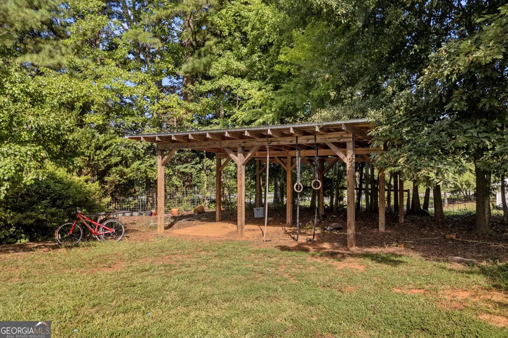 45 Smith Overhead Bridge RD Commerce, GA 30530