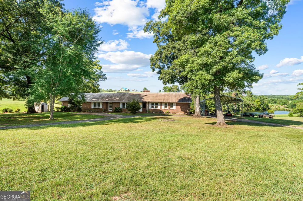 211 Allen Rd Musella, GA 31066